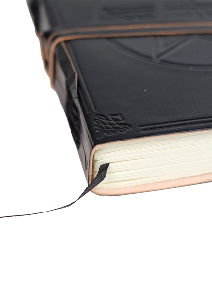 Grimoire en Cuir Pentacle 4