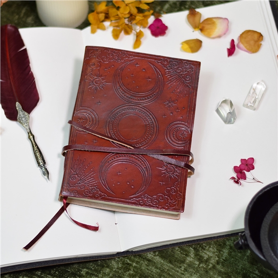 Grimoire en Cuir Triple Lune 7