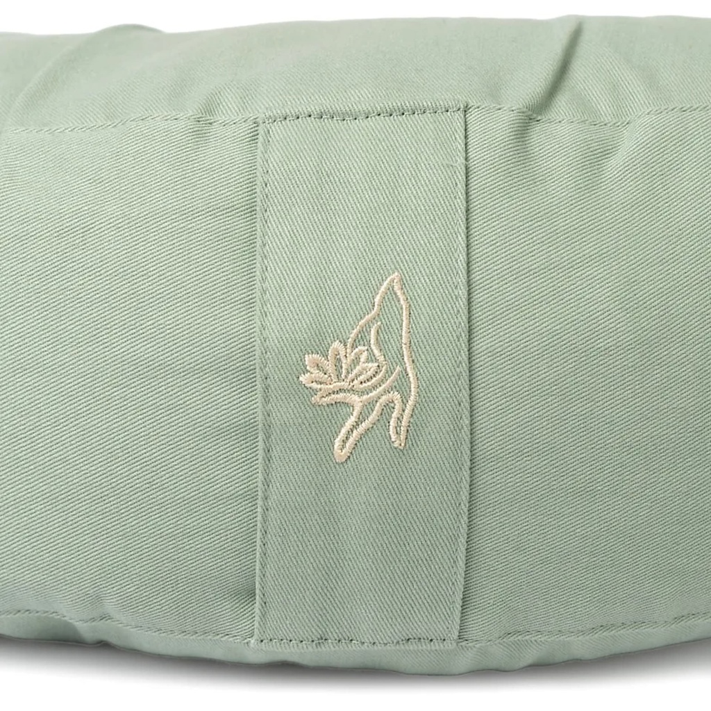 Coussin de méditation croissant vert doux coton bio (OCS) -- 37x17x13 cm; 1008 g 0