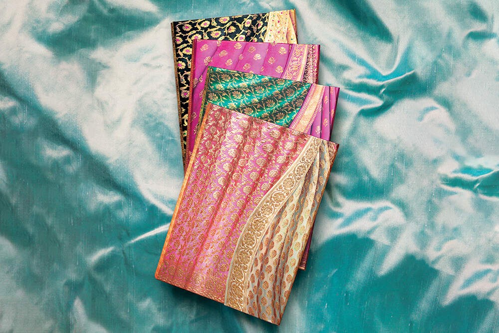 Carnet Siyah – Paperblanks Midi non ligné – détail du motif
