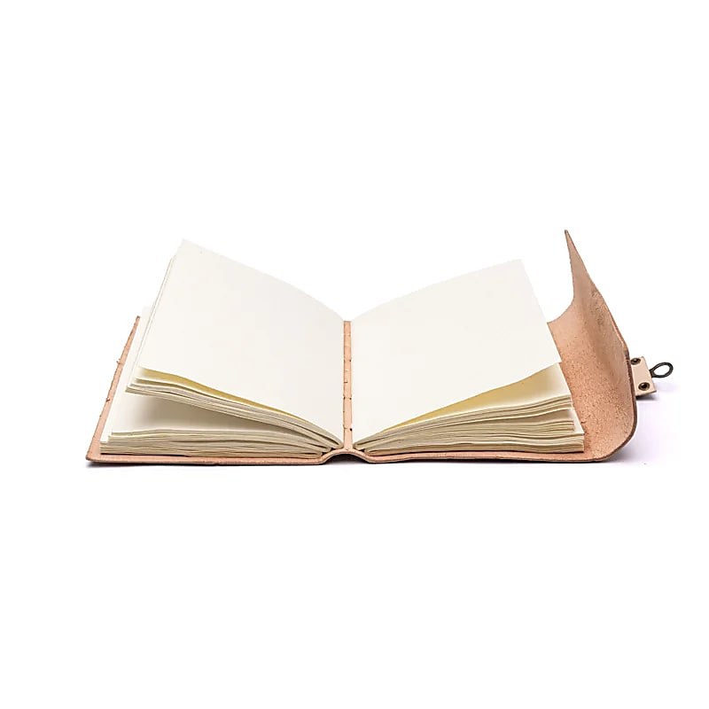 Carnet de note Cœur avec couverture en cuir synthétique – 13 × 18 cm – vue 2