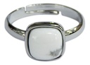 Bague Howlite Blanche Carrée Bombée Métal argenté Ajustable 1