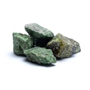 Quartz vert brute avec diopside 1