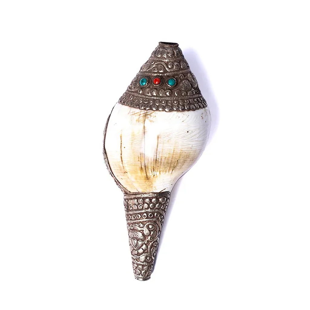 Conque tibétaine blanche et métal ciselé 1