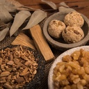 Sagrada Madre Bombe Smudge Premium Oliban & Palo Santo 2