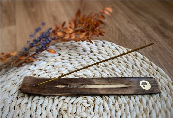 Porte encens Bâton en Bois de manguier Motif Yin Yang