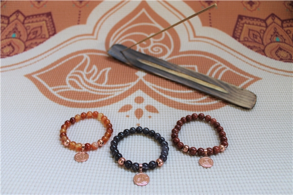 Bracelet Perles Rondes 8mm et Pendentif Dosha