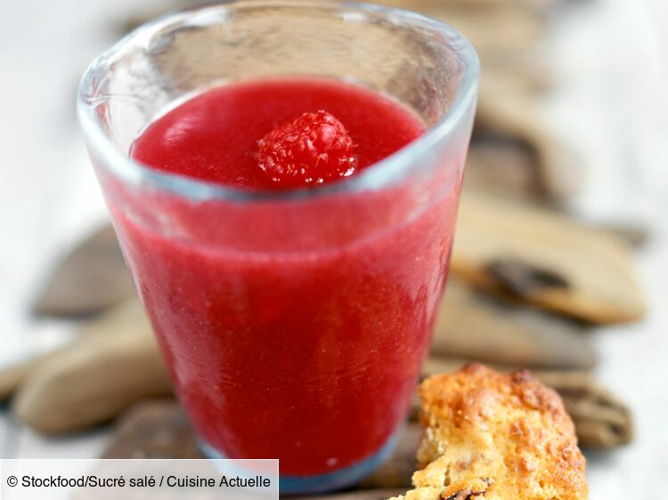 Jus de framboise pétillant