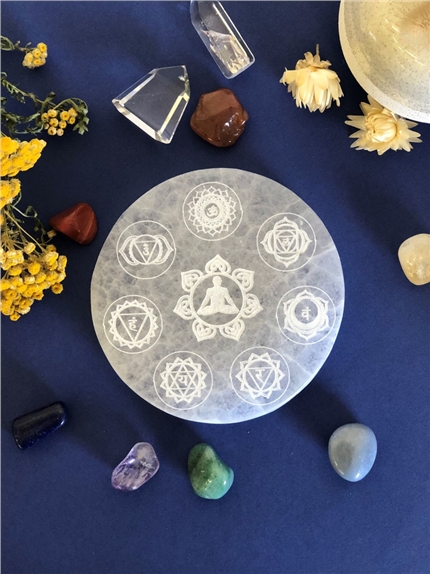 Plaque en Sélénite 7 Chakras 12 cm