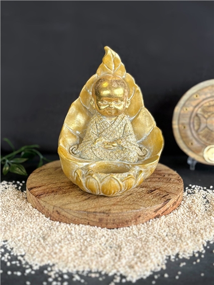 Porte-bougie Moine Méditatif 13 cm - Résine - Doré