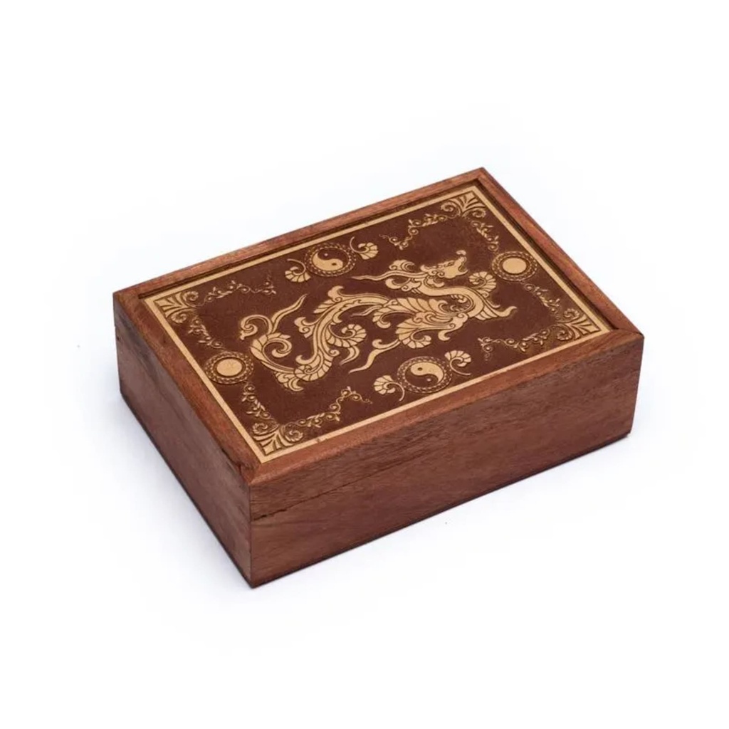 Boite à tarots en bois avec Dragon gravé -- 17.5x13x6.5 cm