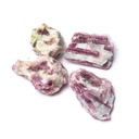 Tourmaline rose brute avec quartz | ±1000g; ±4-10cm