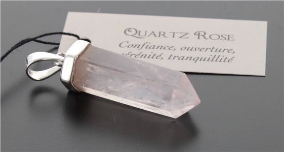 Pendentif Quartz Rose Forme pointe