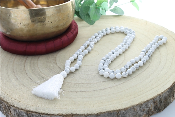 Mala en Howlite Blanche 108 perles