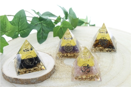 [3660341699270] Mini Pyramide Orgonite Pierre naturelle