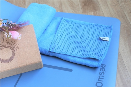 [3660341705865] Serviette de yoga anti-dérapante Bleue