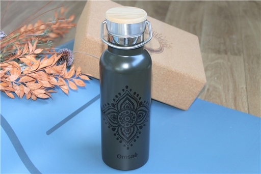 [3660341706213] Gourde Isotherme Noire