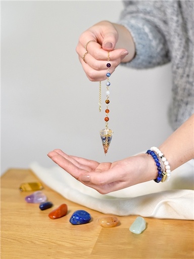 [3660341723951] Pendule Orgonite 7 Chakras