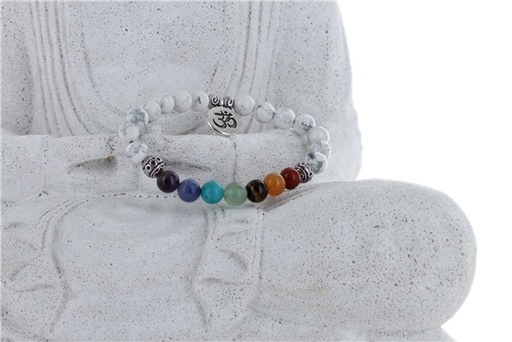 [3660341652848] Bracelet 7 Chakras Howlite Perles rondes 8 mm  Breloque Om